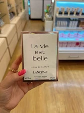 Lancome La Vie Est Belle 1oz  Women's Eau de Parfum
