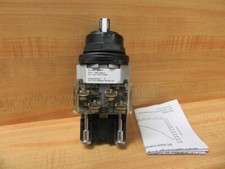 Allen Bradley 800H-JRN2KD7 Selector Switch W/ 3 800T-XA