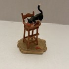 Left  Overs Lowell Davis Schmid RFD America Figurine 225290 Cat Eating