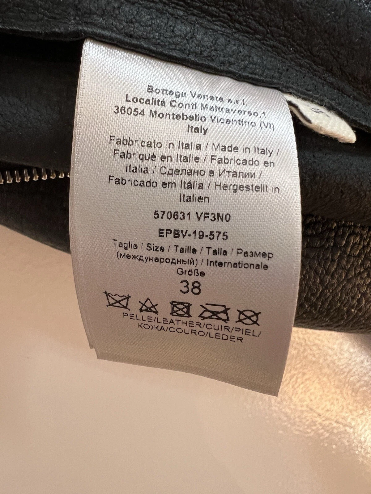 Abito a tubino Bottega Veneta pre autunno 2019 in pelle nero