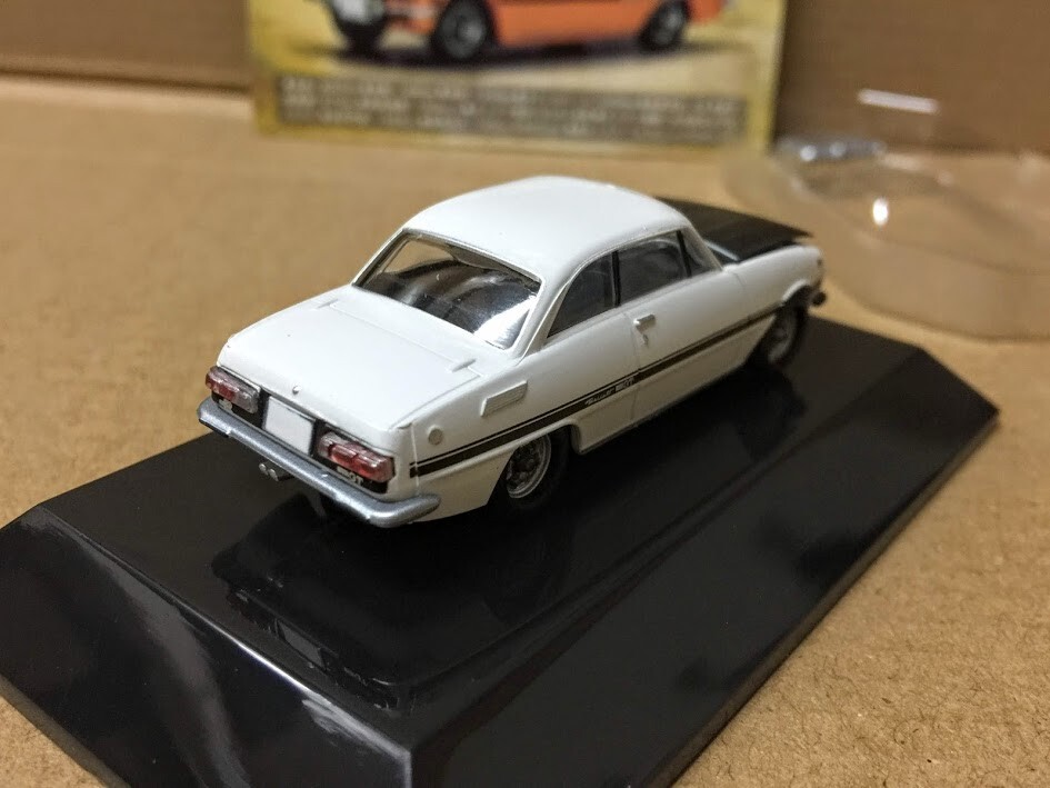 F-toys 1:64 Japan Classic Sport Car Isuzu Bellett 1600GTR