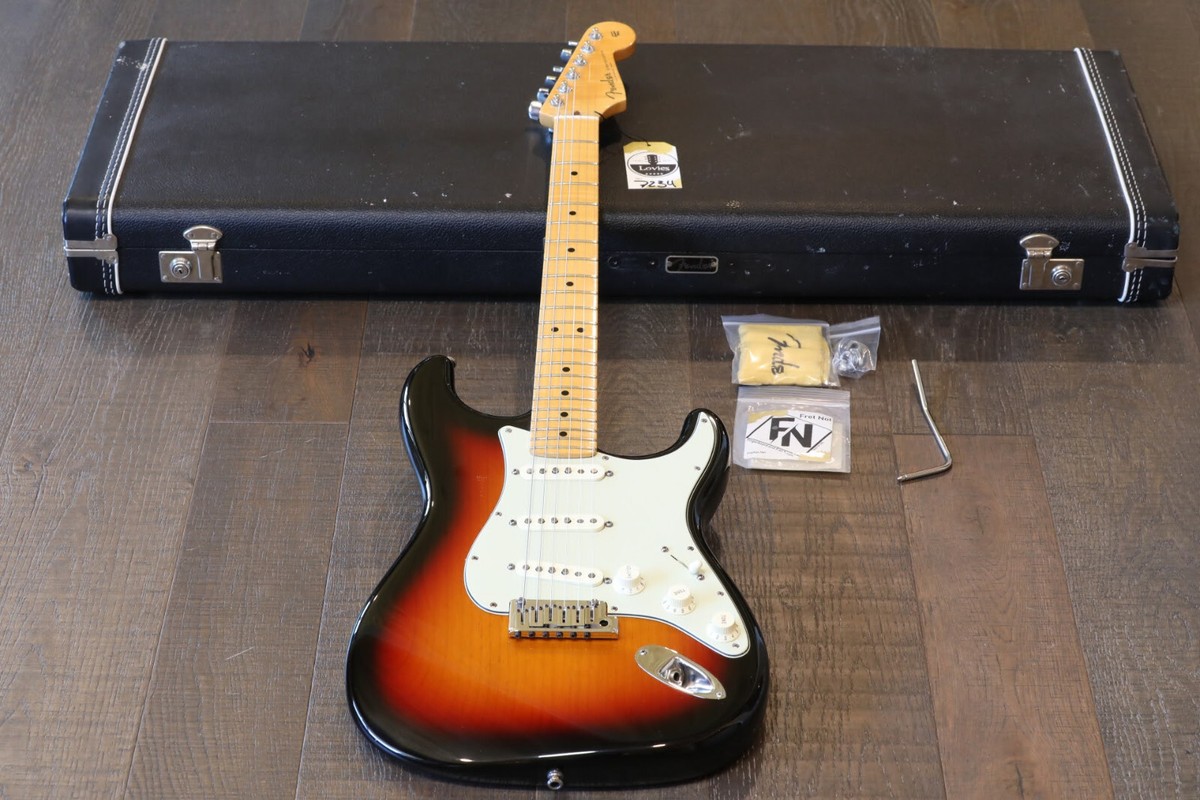 Fender Custom Shop Stratocaster Deluxe Electric Guitar 3-Color