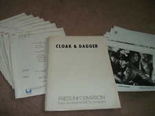 CLOAK & DAGGER Original 1984 Press Kit w/12 Stills~Henry Thomas & Dabney Coleman