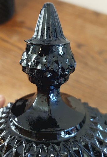 Vtg Indiana Glass Diamond Point Tiara 10" lidded black cameo glass ice bucket - Picture 12 of 19