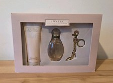Image of Sarah Jessica Parker SJP Lovely Eau de Parfum, 100ml, 3-Piece Gift Set