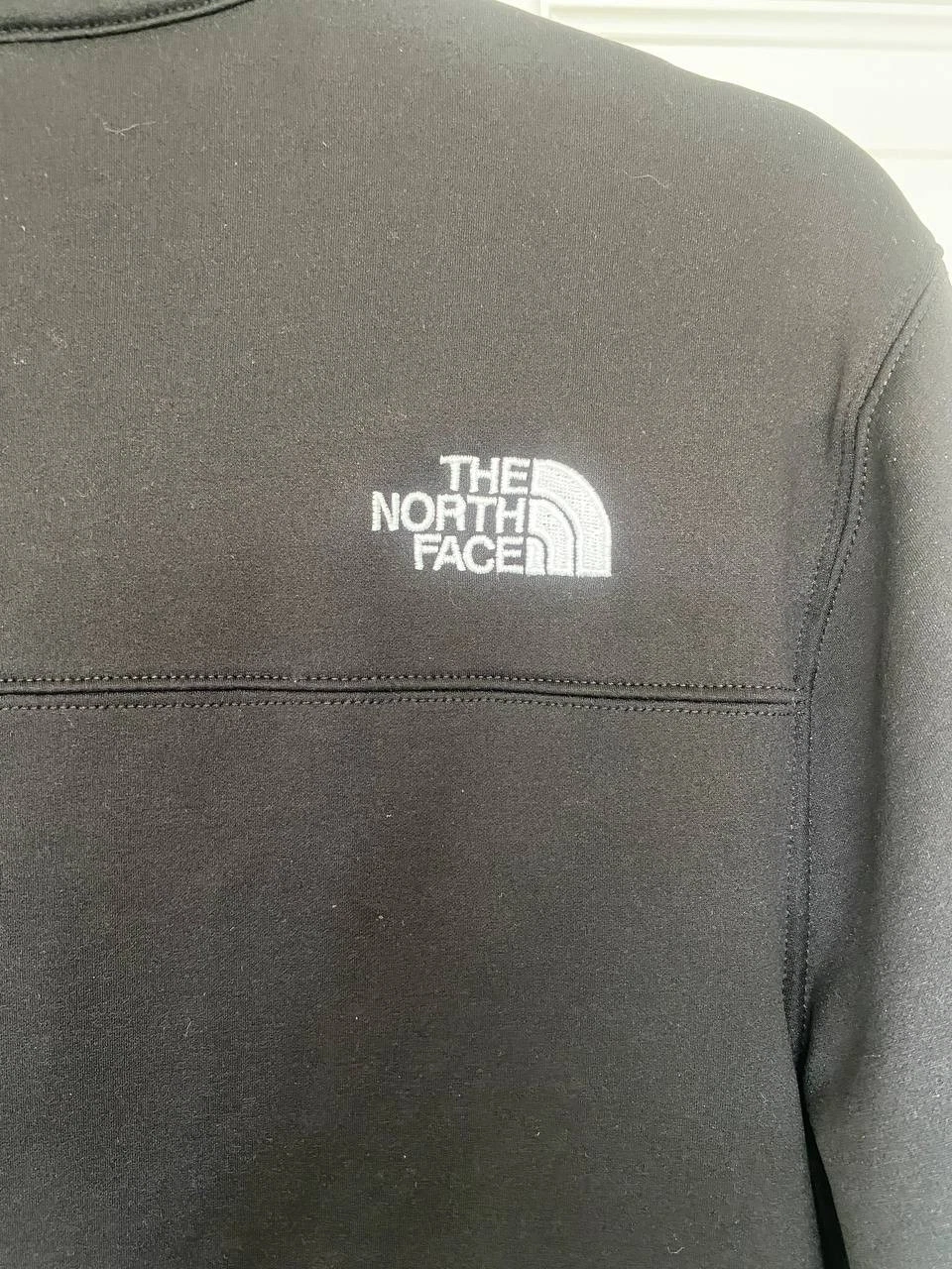 The North Face ApexBionic Jacket MensMedium Black SoftshellWindbreaker Fleece
Opens in a new window