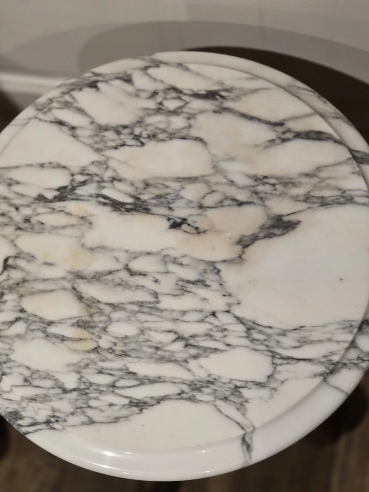 ⭐️Mesa auxiliar redonda Italia con tapa de mármol renacimiento victoriano caoba Foto 2 de 4