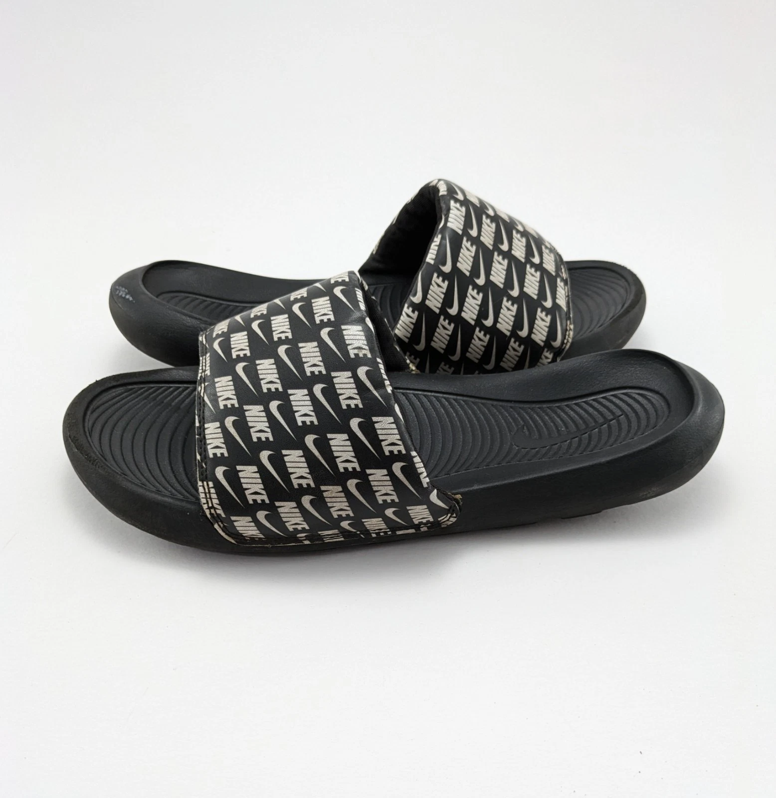 Sandali uomo Nike Victori One slide stampa logo nero CN9678 006 taglia 11