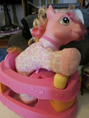Hasbro My Little Pony 2005 So Soft Walking Sweet Steps with Walker