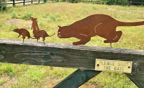 Cat and Mice Garden Ornament Lawn Patio Metal Gift Present Quirky Rusty Brown - Picture 7 of 14