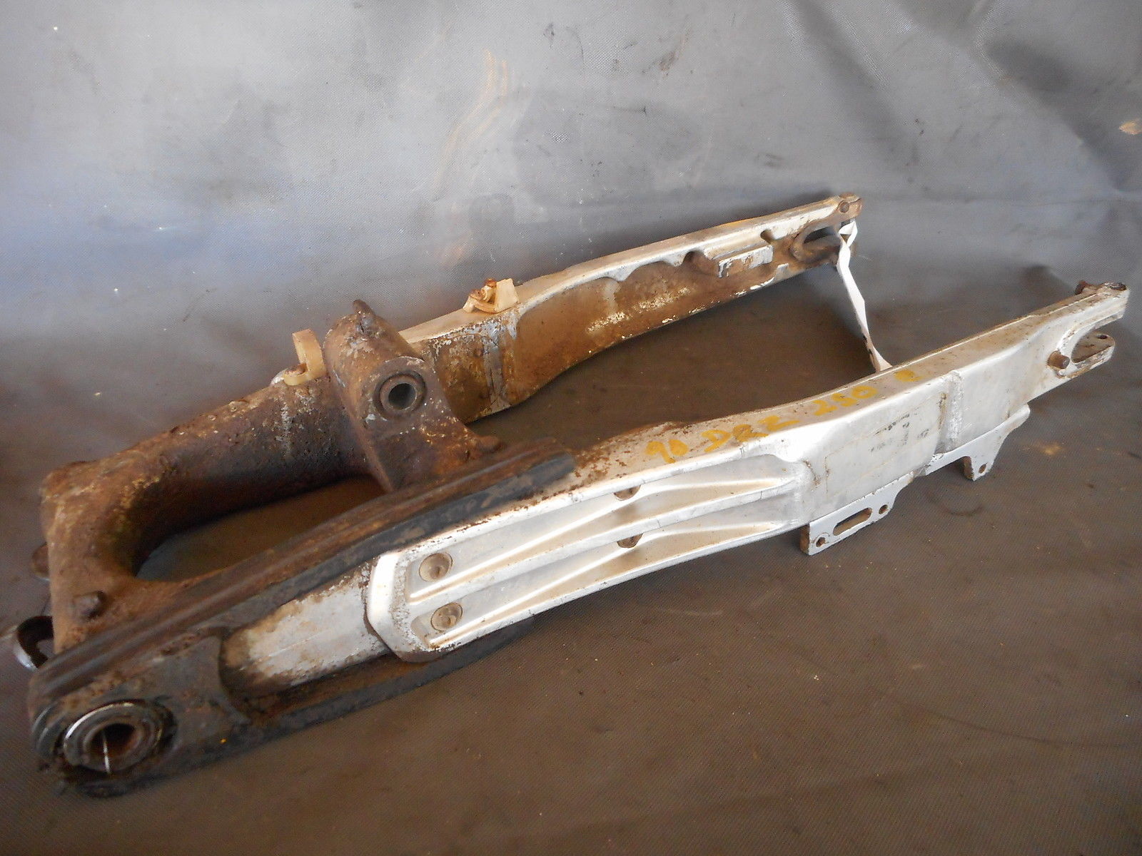 95 SUZUKI DR350 Swingarm Rear Suspension Swing Arm Suzuki DR 350 1995