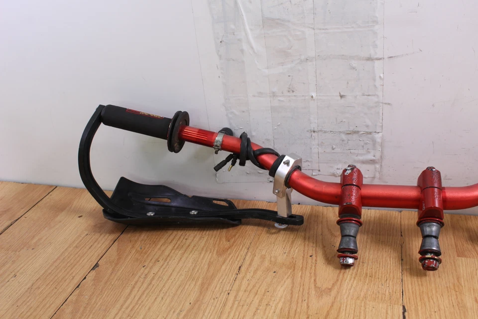 2002 Honda CRF450R Handlebars / Hand Guards / Mounts - Image 3 of 4