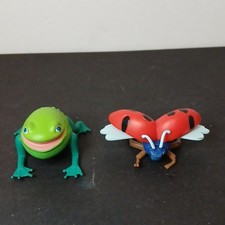 Lot of 2 Plastic Animal Figures Green Frog  Red Ladybug Bug Habitat Toy
