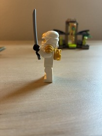 LEGO NINJAGO: Venomari Shrine (9440) 100% Complete w/ Instructions