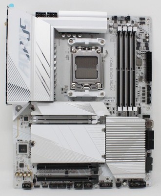 GIGABYTE X670E AORUS PRO X AMD X670E ATX Mainboard Sockel AM5 (#32103)