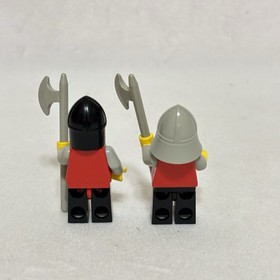 RARE Vintage 2 LEGO Knight Minifigs (from Set 677-6077) With Weapons