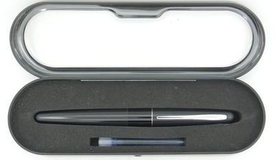 Pilot Metropolitan Black & Chrome Fountain Pen - Medium Nib - New in Box - Japan