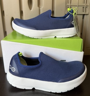 Oofos OOmg Eezee Women s Size 7 Slip On Recovery Sneakers Blue Comfort Shoes