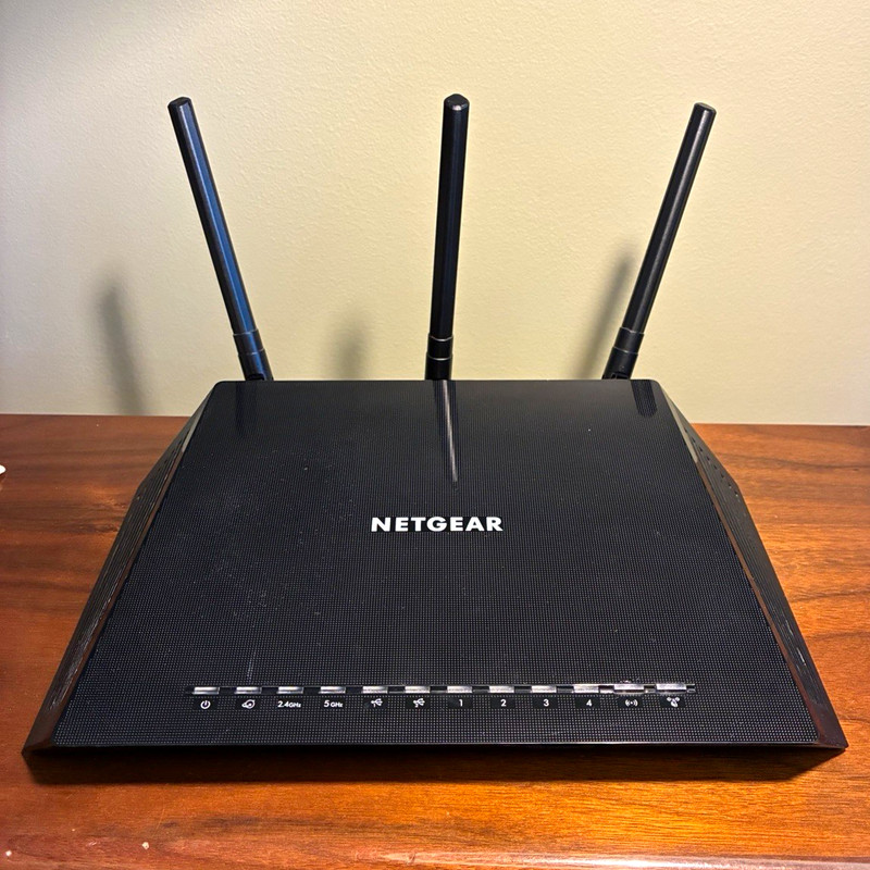 NETGEAR R6400v2 AC1750 Smart WiFi Dual-Band Router 4-Port Gigabit USB 2.0