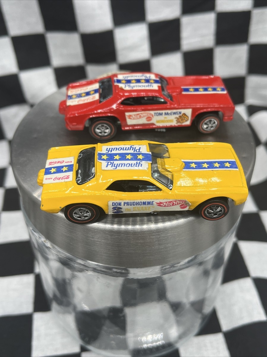 1970 Hot Wheels Redline Mustard Yellow Snake & Red Mongoose