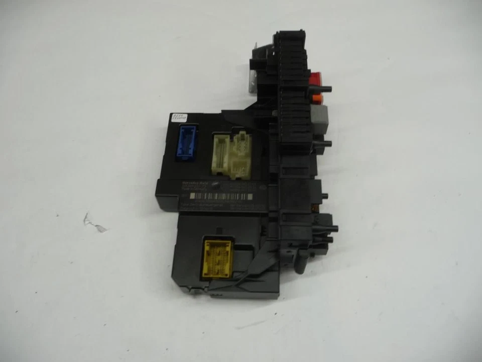2010-2012 Mercedes Benz X204 GLK350 Central Control Unit ECU A2045452069 OEM A1 - Image 4 of 4
