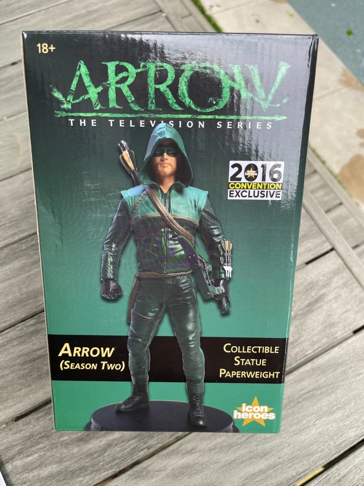 DC Icon Heroes Flecha Serie de Televisión Flecha Temporada Dos Estatua Coleccionable Foto 3 de 4