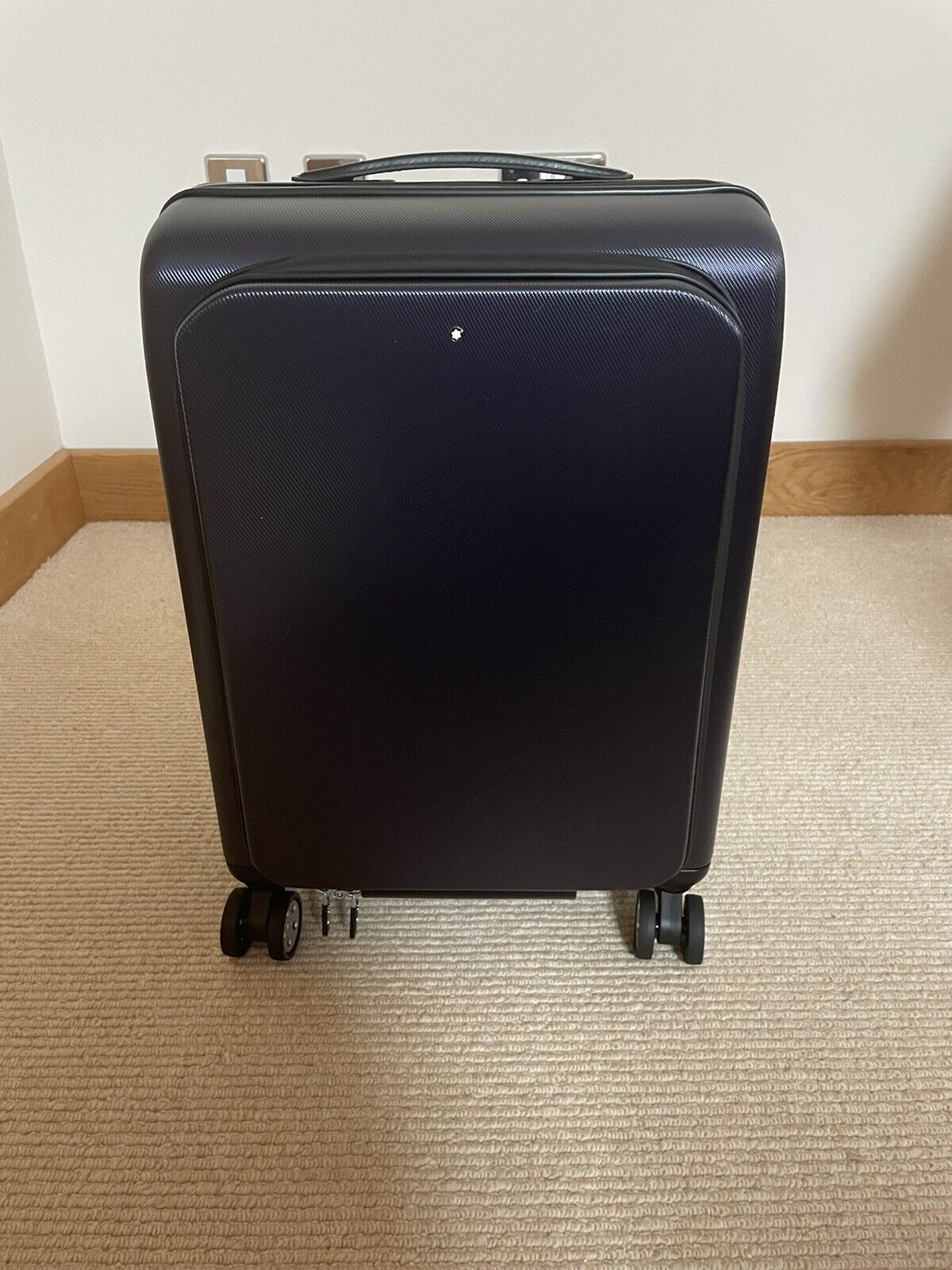 Mont blanc suitcase - Carry-on-Luggage - Brand new
