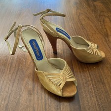 Vintage 70s Wild Pair Leather Peep Toe Wood Heels Sandals Shoes Brazil Size 6.5