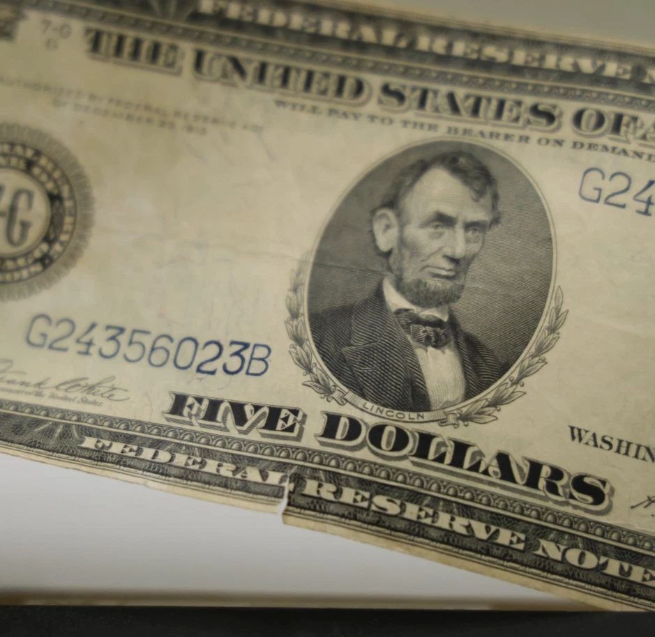 1914 $5 US Federal Reserve Note Chicago G24356023B Fine Slight Tear - Image 2 of 3