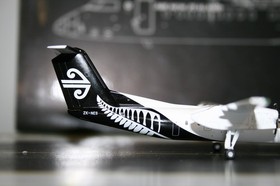 JC Wings 1:200 Air New Zealand Dash-8-300 Q300 ZK-NES (XX2273) Model Plane