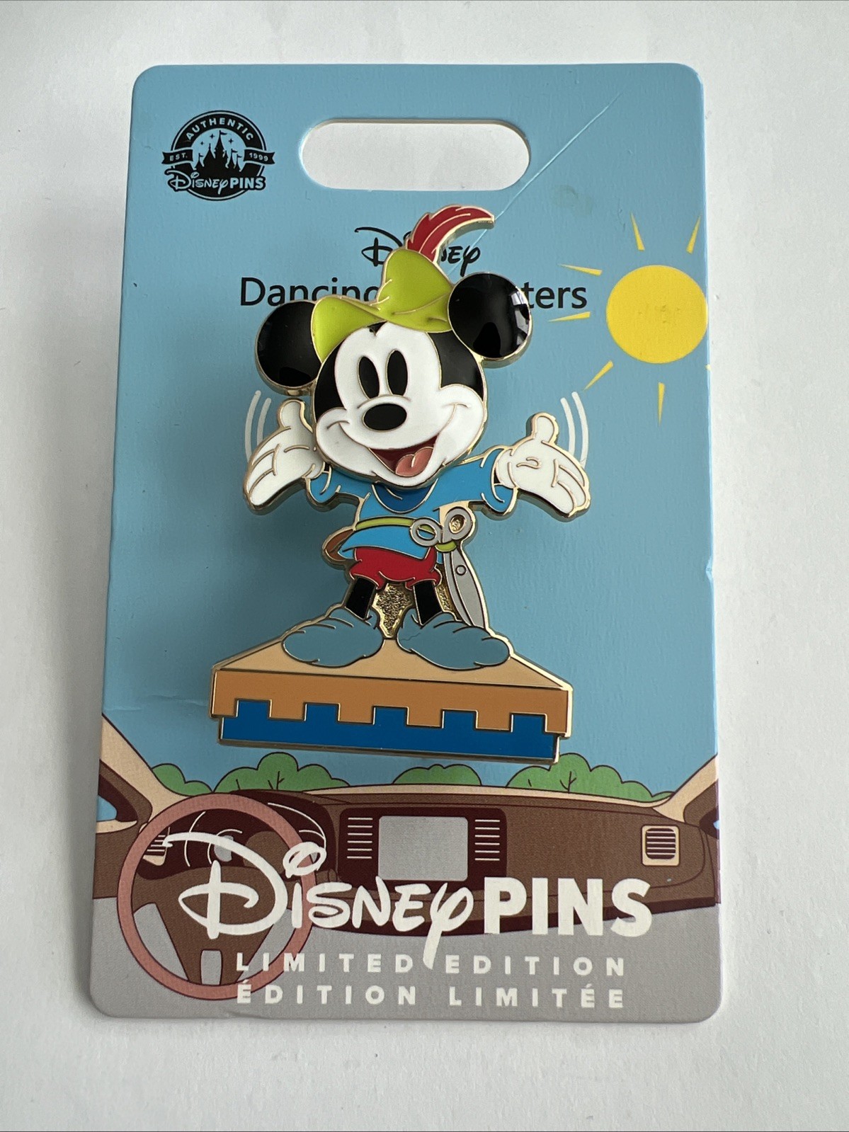 DISNEY DANCING CHARACTERS MICKEY AS BRAVE LITTLE TAILOR BOBBLEHEAD LE 4000 PIN B