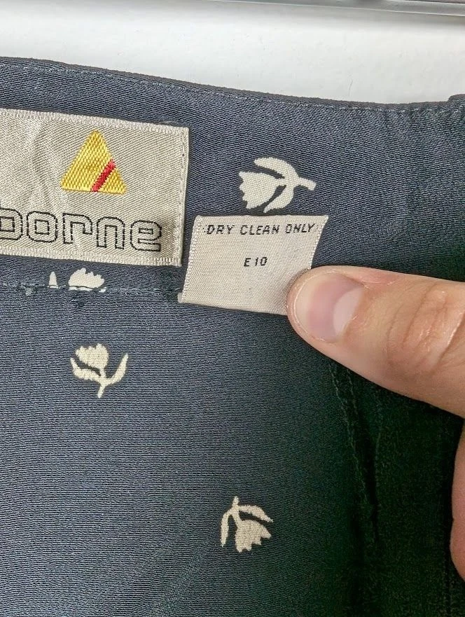 Falda deportiva Liz vintage años 80 talla 8 floral midi oscura cottagecore hada caprichoso Foto 4 de 4