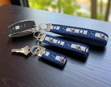 Indianapolis Colts Keychain Key Fob Wristlet Zipper Pull Key Chain Keychains
