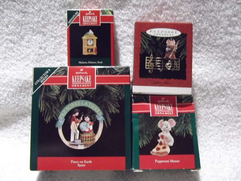 Hallmark 1992 Hickory Dickory Dock Peace on Earth 1993 Makin Music 1990 Pepper