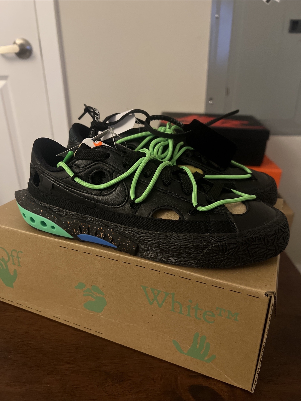 OFF WHITE X NIKE Taglia 4 5 Nike blazer basso x bianco sporco nero 2022