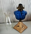 OLD ANTIQUE NAVY BLUE OIL LAMP WITH GOLD SQUARE METAL BASE. — photo 3