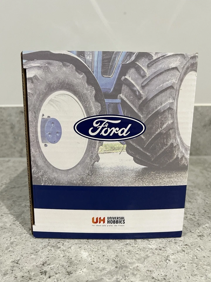 Universal Hobbies - Ford TW-35 Tractor (1992) - UH6431 - 1:32 Scale - Mint/New - Image 3 of 4