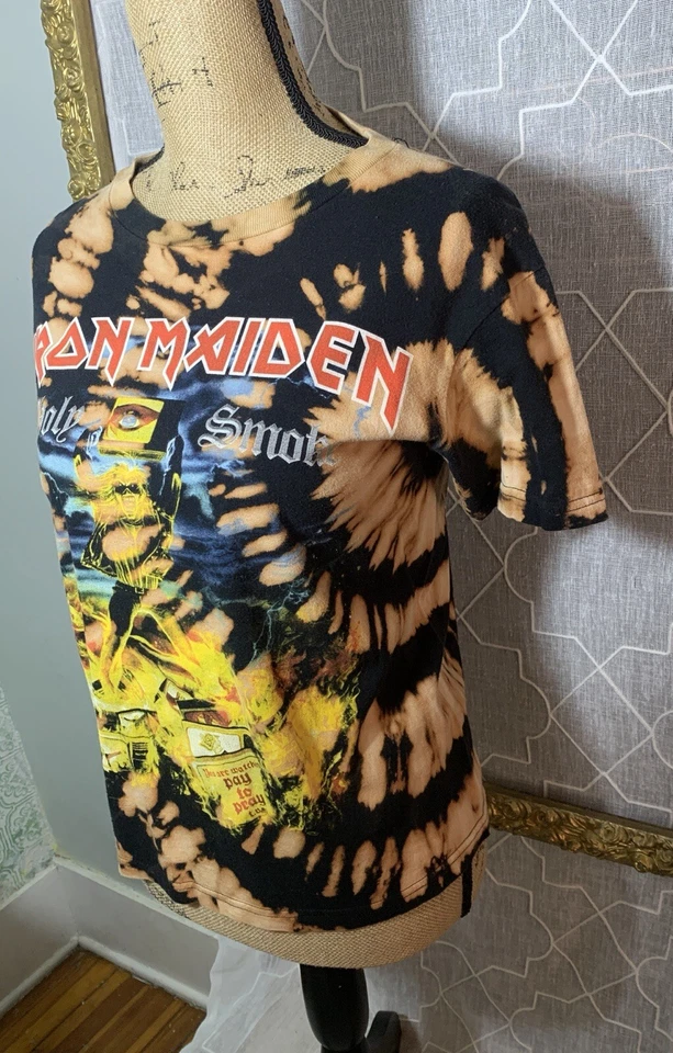 Camisa De Colección Iron Maiden Tour Años 90 Y2K Camiseta Completa Gráfica Mercancía Banda TEÑIDA A MANO Foto 2 de 4