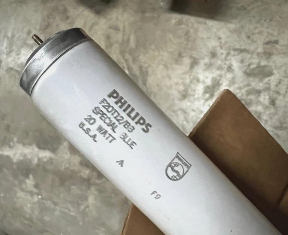 F20T12/BB 20W 24" T12 Bipin Bilirubin Bili BLUE Light Bulb NEW Philips 317453 - Image 2 of 4