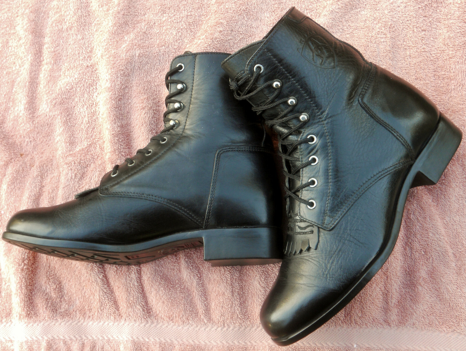 ariat lace up ropers