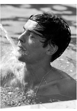 ALAIN DELON BLACK AND WHITE PHOTO REF (DEL45238) FORMAT 20X27 CM