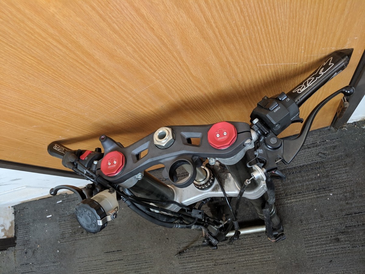 11-15 Kawasaki ZX10R Ninja Front End Suspension Forks Tubes Bar