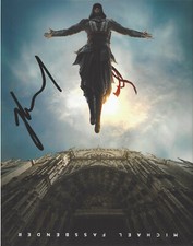 DIRECTOR JUSTIN KURZEL SIGNED AUTHENTIC 'ASSASSINS CREED' 8x10 PHOTO C COA PROOF