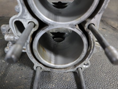 2005 YAMAHA WAVERUNNER 1100 DELUXE VX1100A ENGINE MOTOR CRANKCASE CRANK CASES - Picture 10 of 14