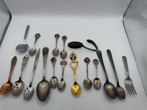 BUNDLE VARIOUS SMALL SPOONS SUCH AS MUSTARD CRUET STYLE TEA etc VINTAGE LOT - Picture 5 of 5