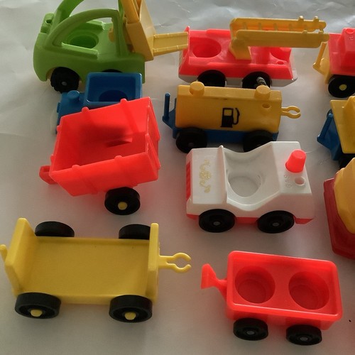 Lote de piezas mixtas de teléfono camión de gasolina vehículos Little People vintage Fisher Price - Imagen 2 de 9