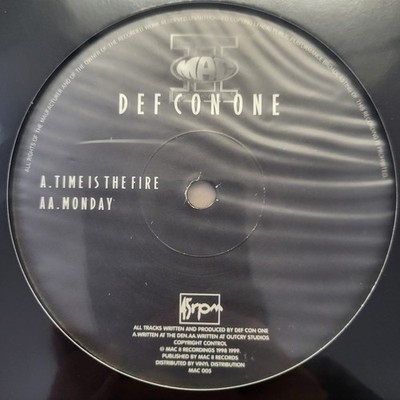 Def Con One   Time Is The Fire / 12'' Vinyl / Drum & Bass / MAC 005