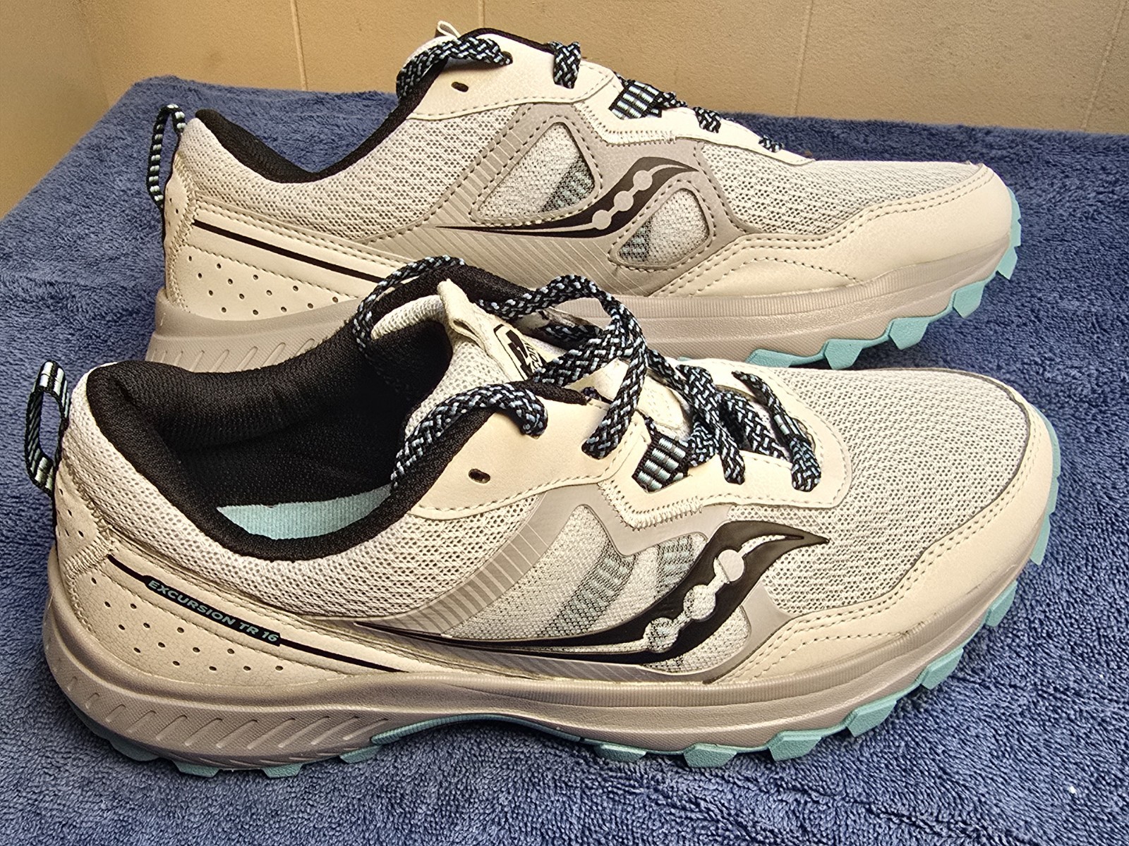 Saucony Women’s Excursion TR16 S10745-23 Gray Running Shoes Sneakers Size 9 W