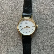 Vintage Acqua By Timex Womens Watch Gold Tone Case White Indiglo Dial A6