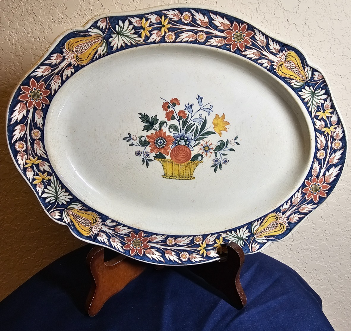 Vintage Wedgwood Etruria England Queensware Poterat Flower Basket